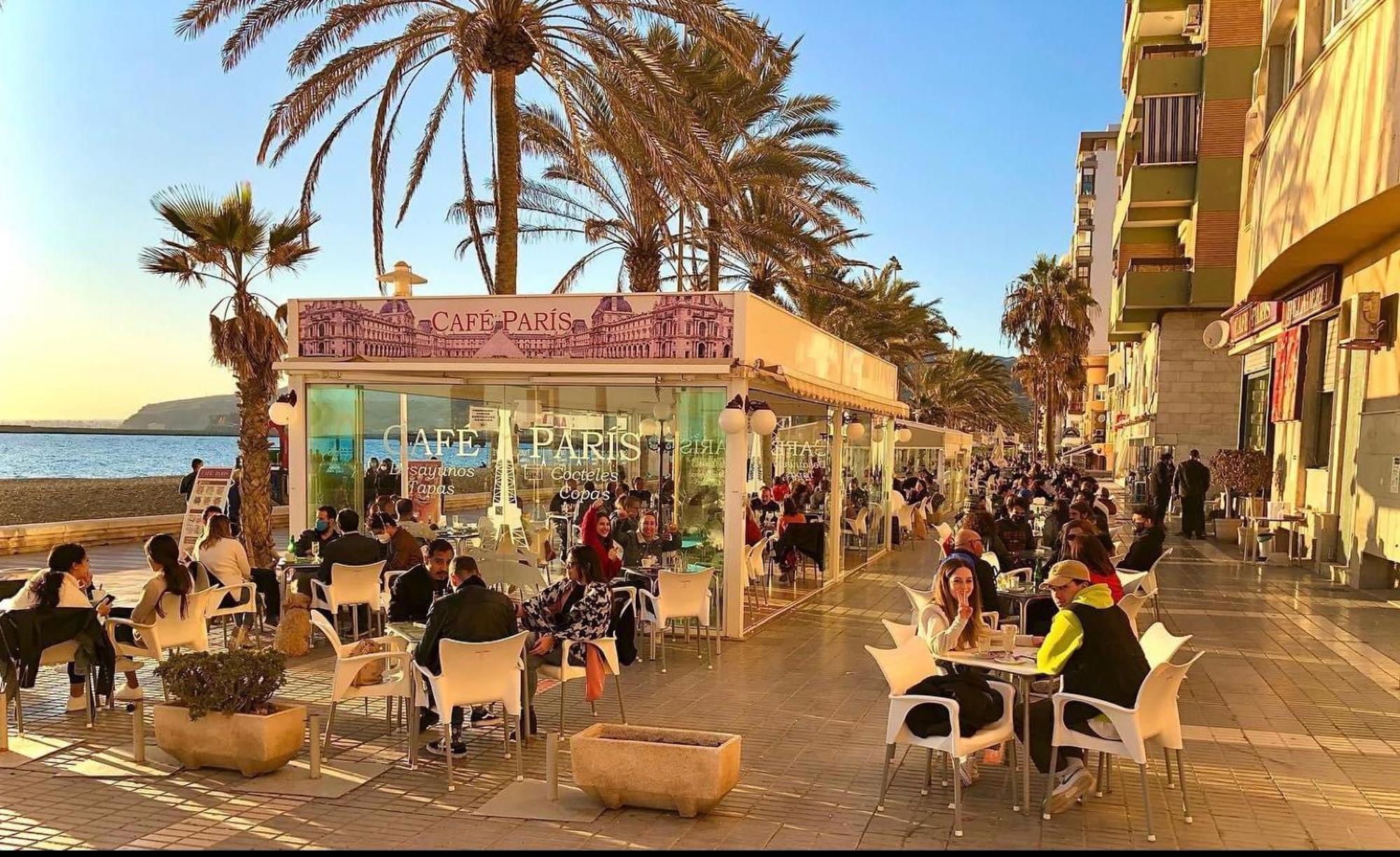 Apartamento Primera Linea De Playa En Almería Exteriör bild